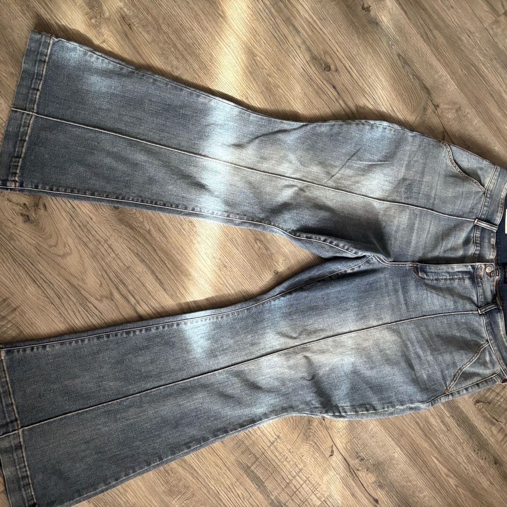 Judy Blue Light Wash Flare Jeans